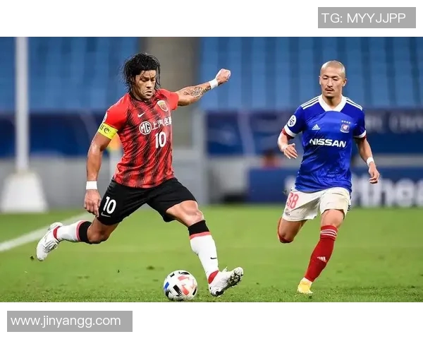 全北现代对阵上港直播精彩赛事回顾与分析，球迷不容错过的比赛瞬间