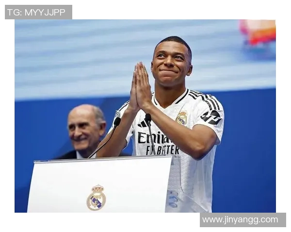 姆巴佩欧冠夜大放异彩赛后发言引发对未来去向的猜测与期待